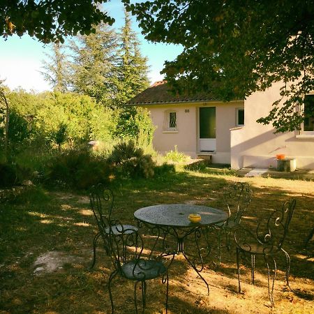 Bed and Breakfast La Montagne Sud Allemans Екстер'єр фото