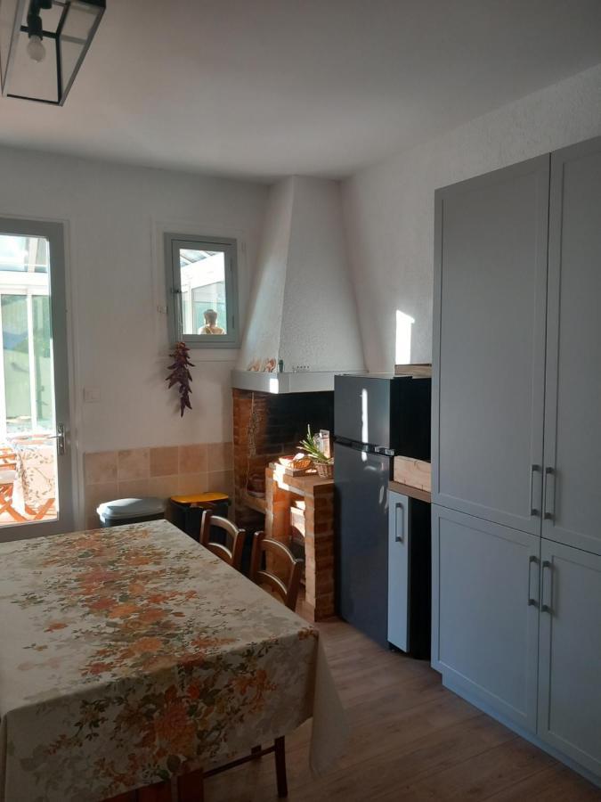 Bed and Breakfast La Montagne Sud Allemans Екстер'єр фото