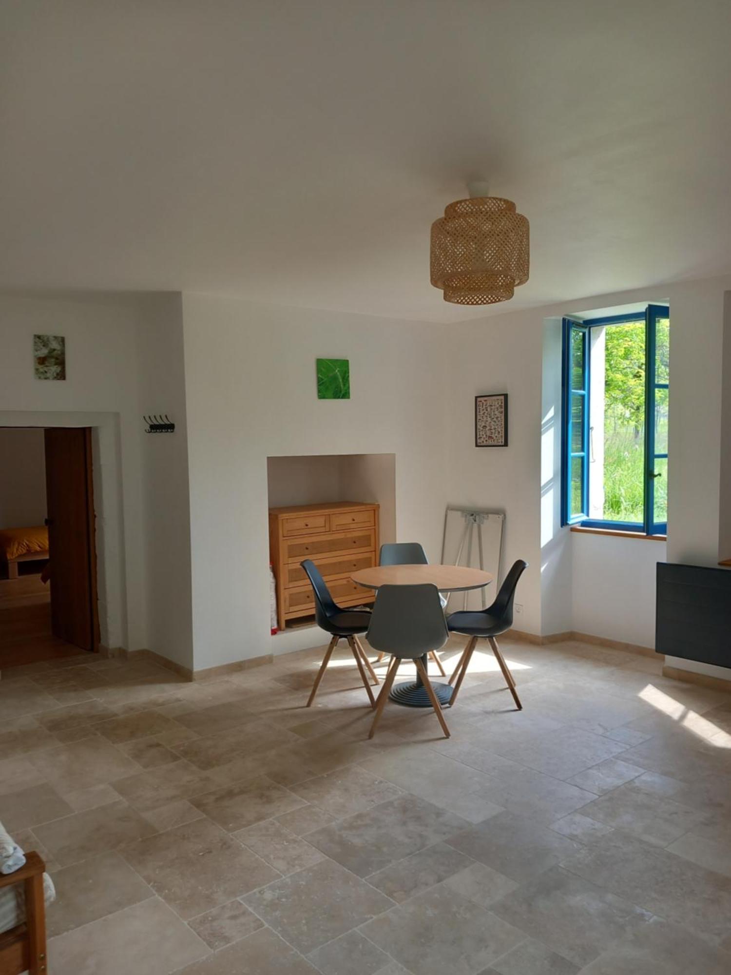 Bed and Breakfast La Montagne Sud Allemans Екстер'єр фото